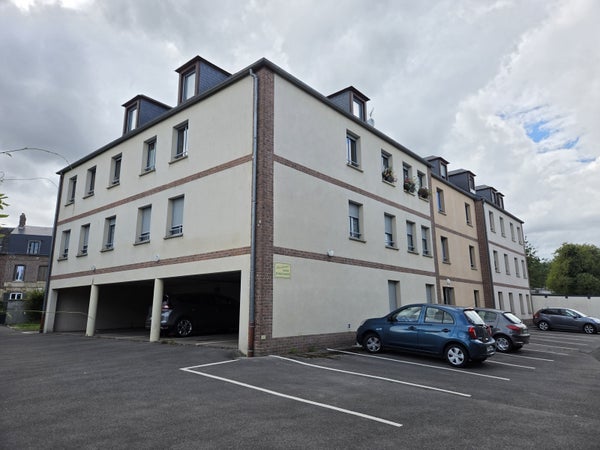 Flat Rue Saint-Jean in Gournay-en-Bray