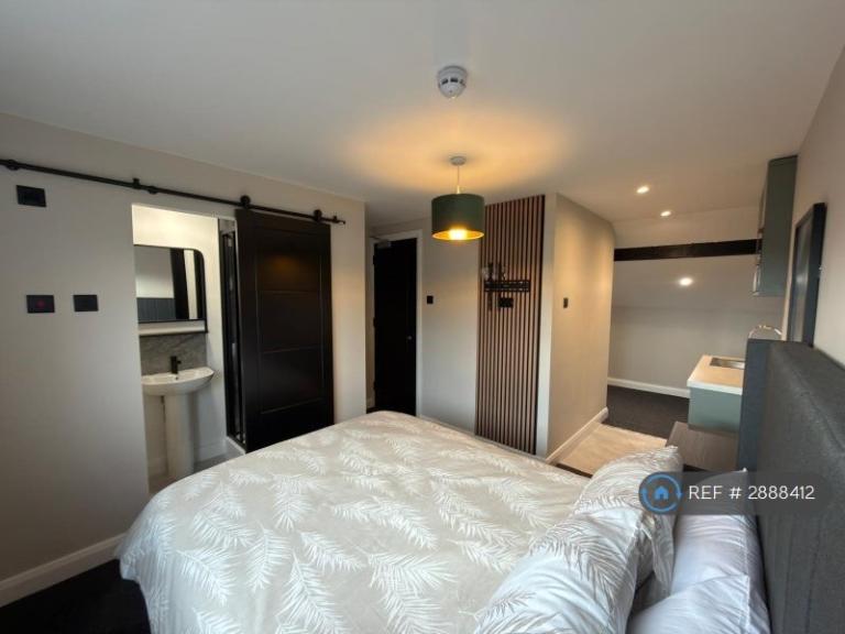 Room Norman Street in Oldham