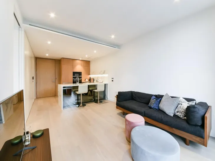 Flat Park Drive in Greater London