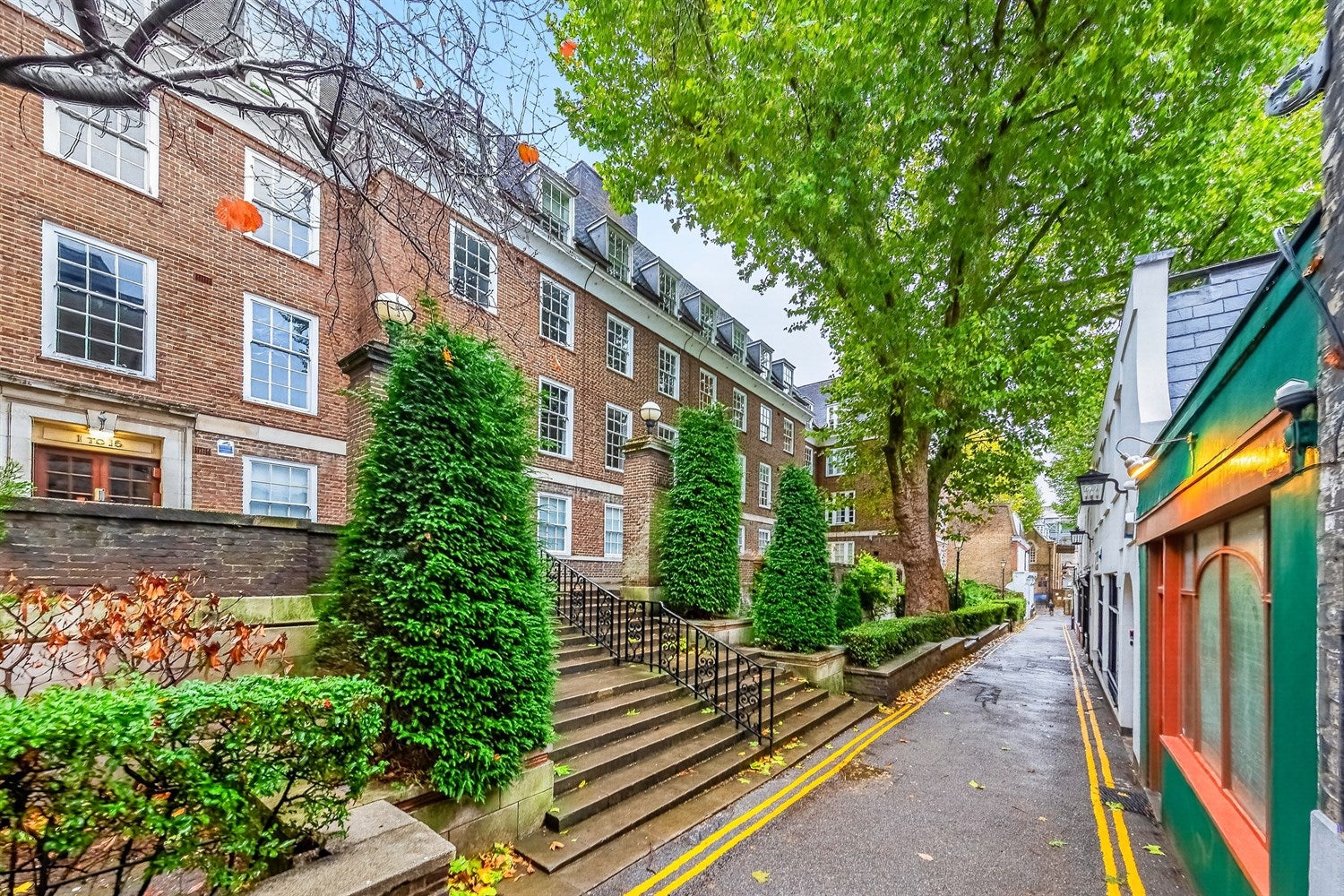 Flat Kensington Church Walk in Greater London
