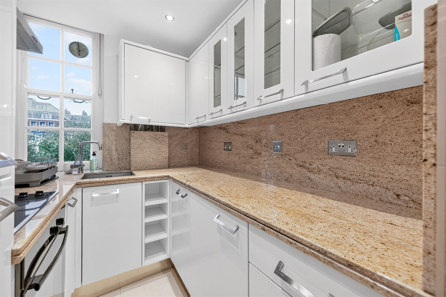 Flat Kensington Church Walk in Greater London