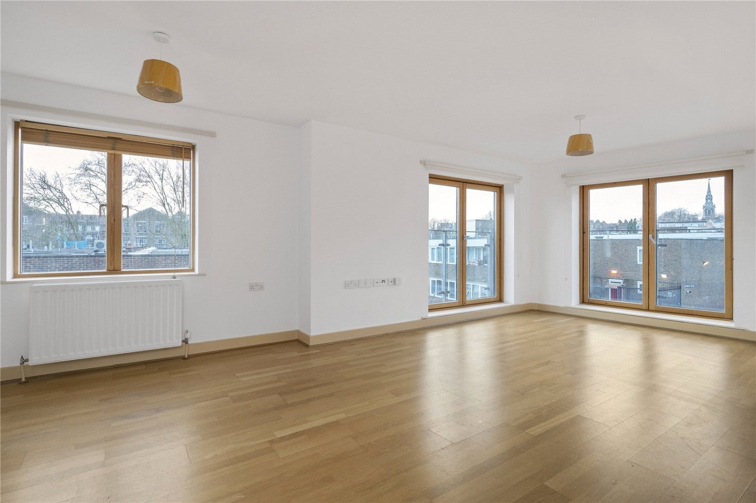 Flat Fairstead Walk in Greater London
