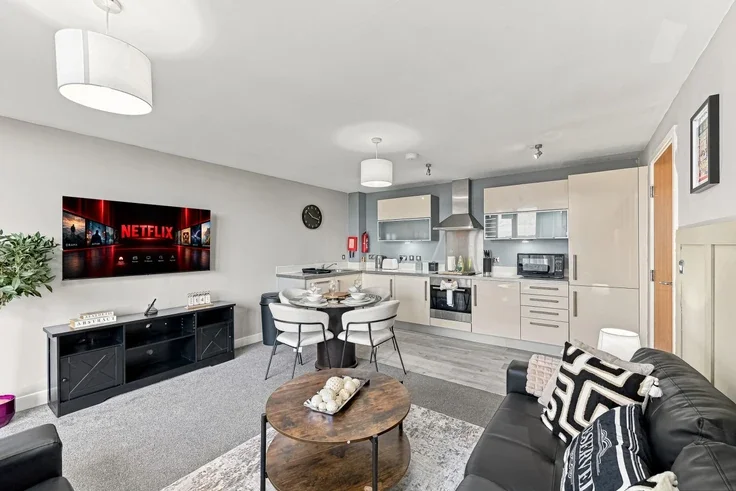 Flat South Row in Milton Keynes