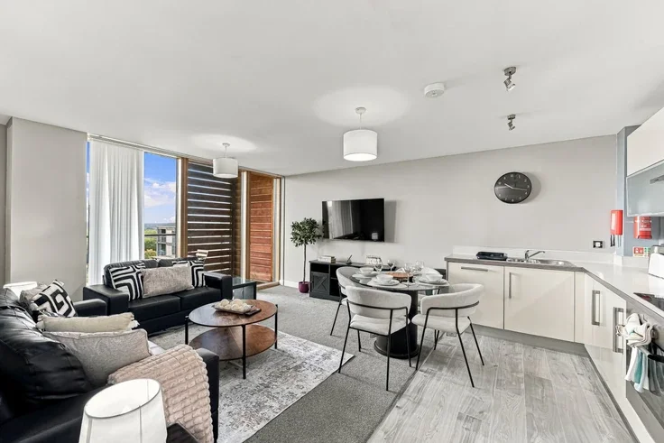 Flat South Row in Milton Keynes