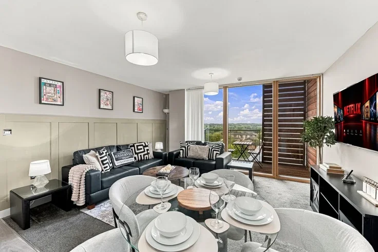Flat South Row in Milton Keynes