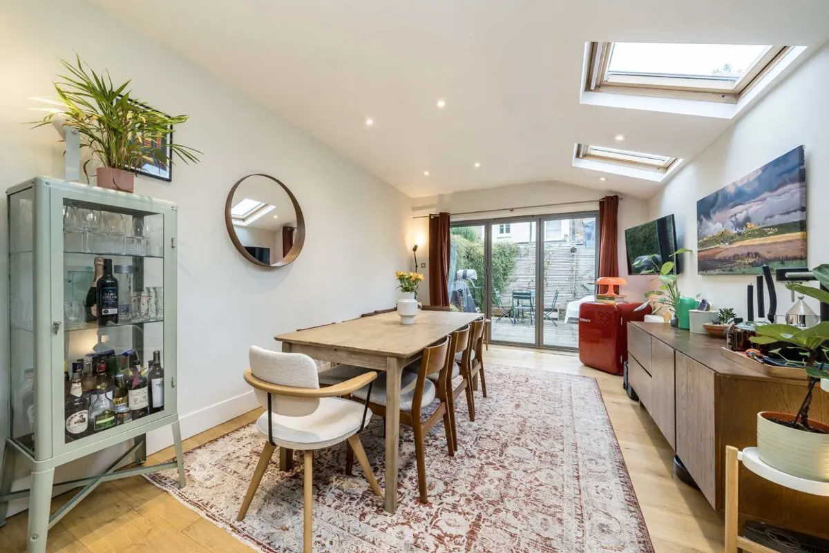 House Field Lane in Greater London