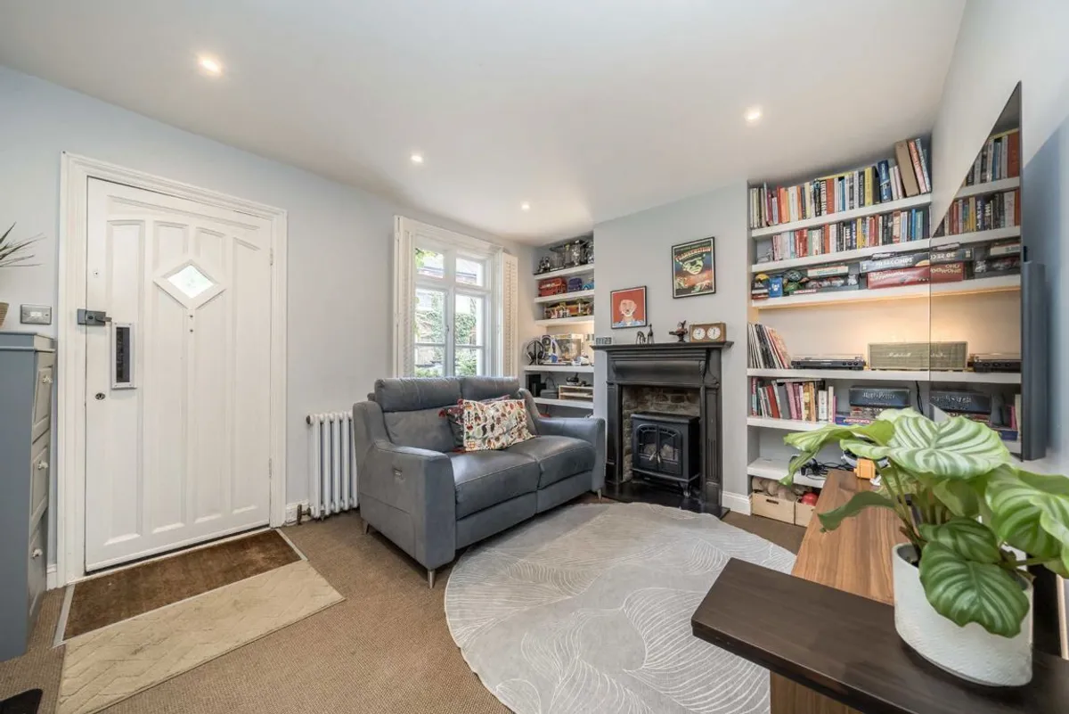 House Field Lane in Greater London