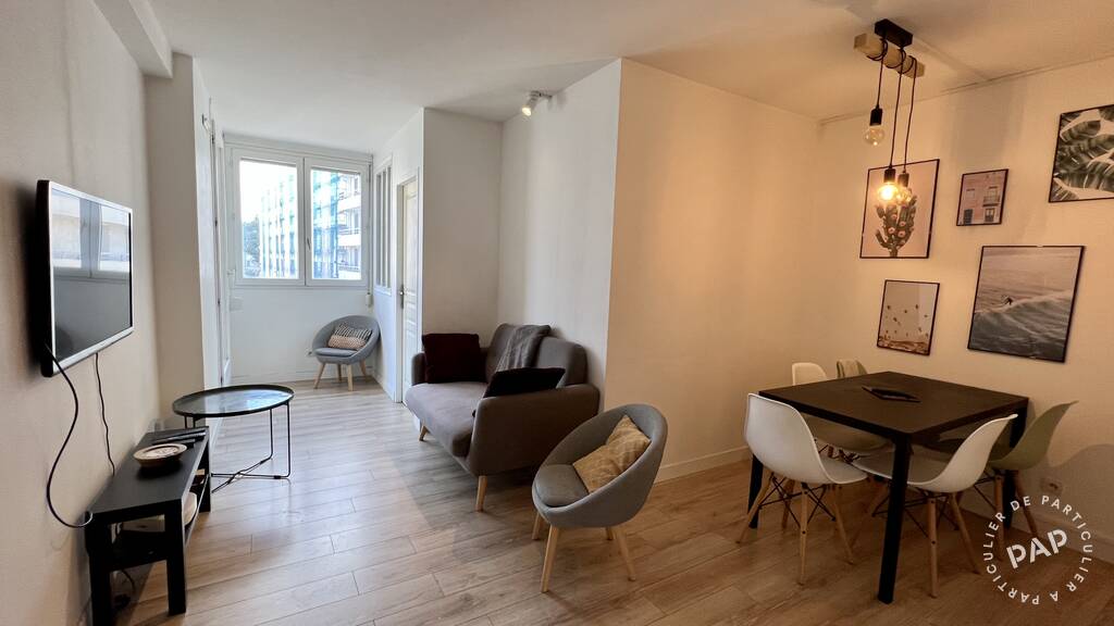 Chambre Rue du 4 Août 1789 à Villeurbanne