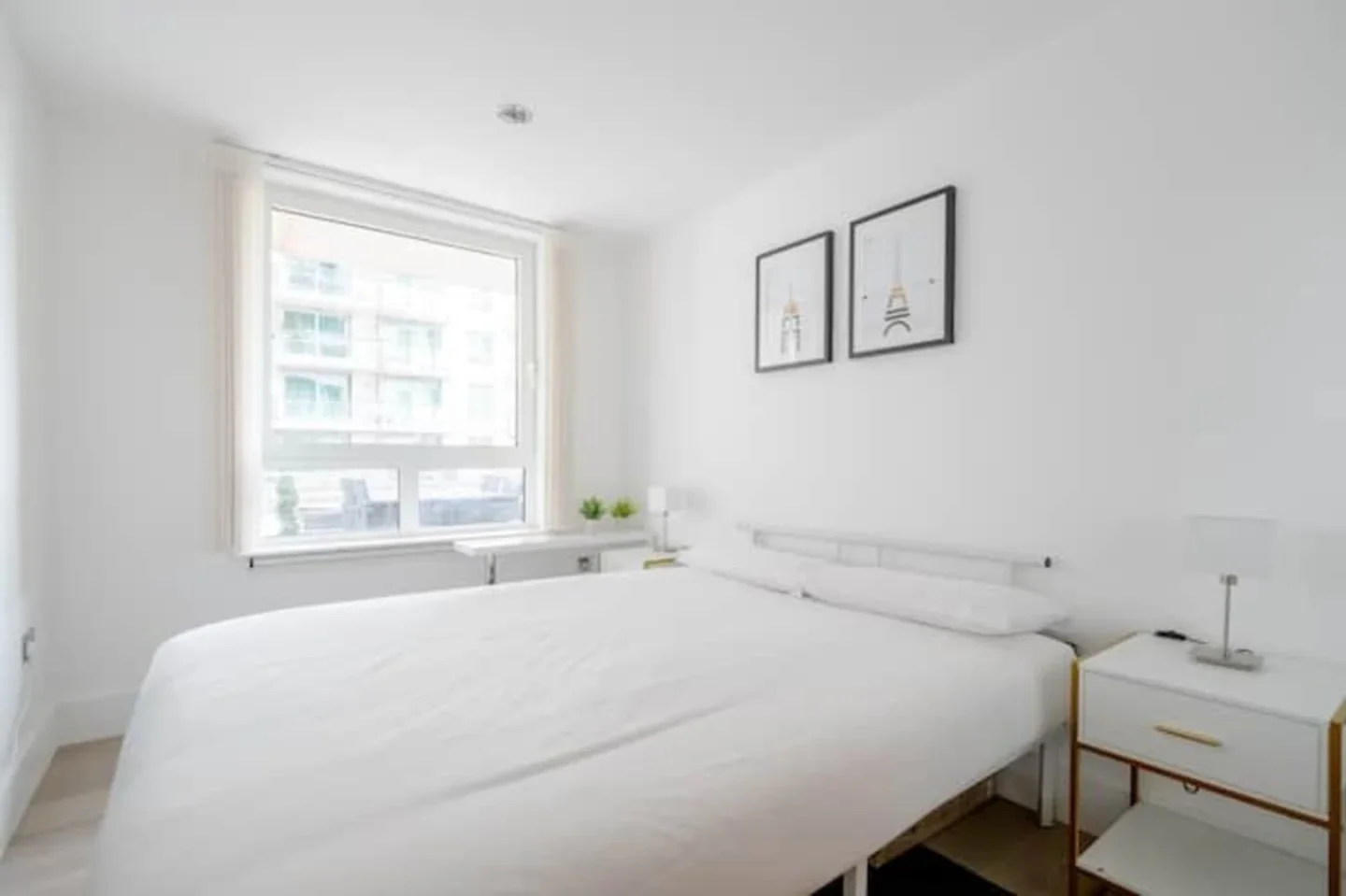 Flat Bridgefoot in Greater London