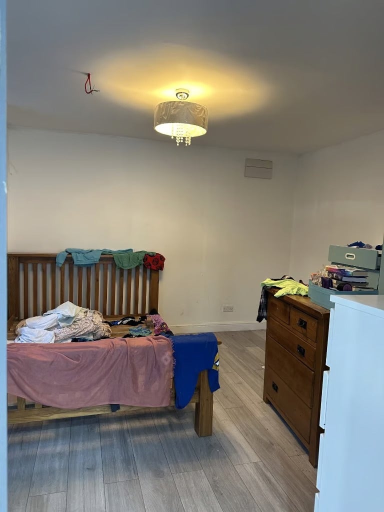 Flat Charteris Road in Greater London
