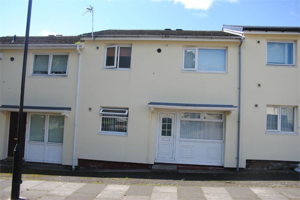 Flat Redburn Road in Newcastle upon Tyne