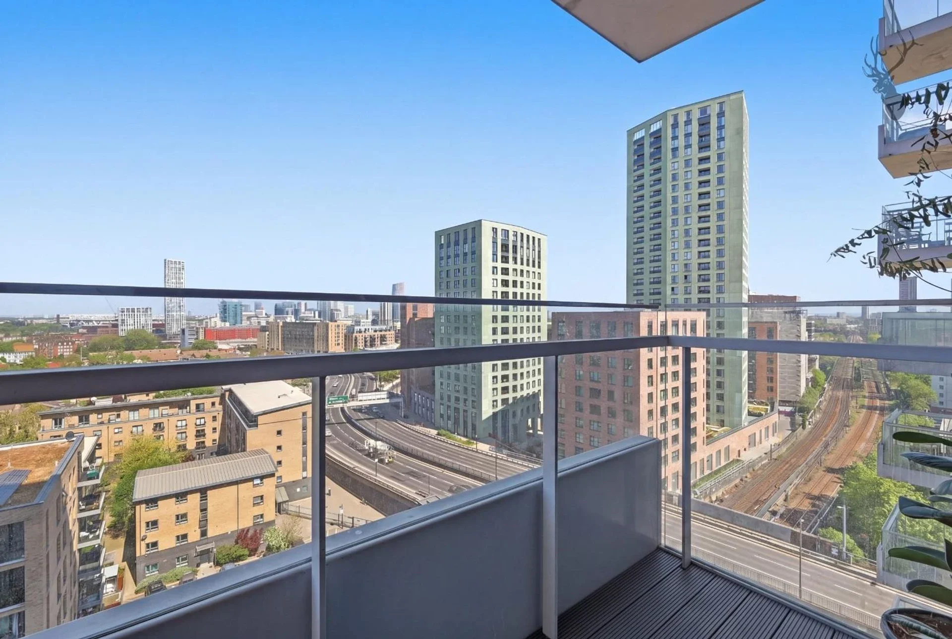 Flat Court Yard in Greater London