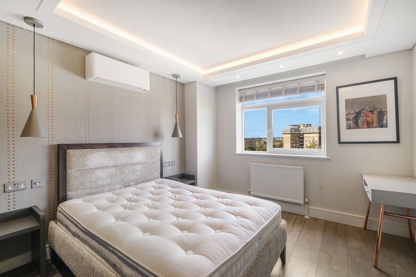 Flat Queensmead in Greater London