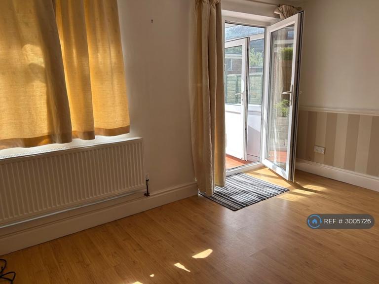 Room Duke Street in Coventry