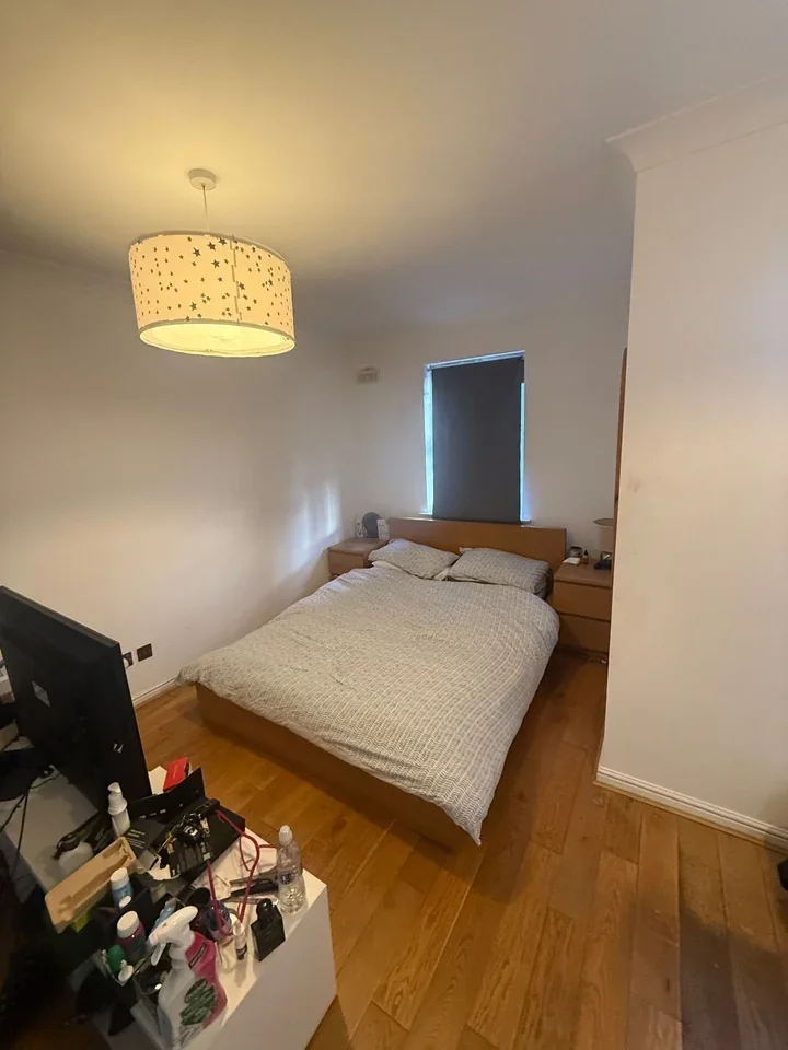 Room Wycliffe Road in Greater London