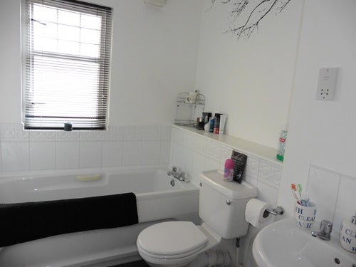 Flat Lindsay Gardens in Bathgate