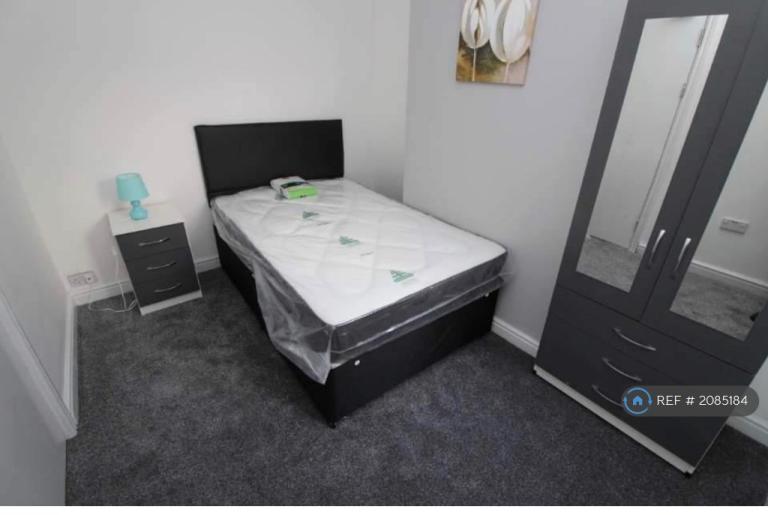 Room Sun Street in Stoke-on-Trent