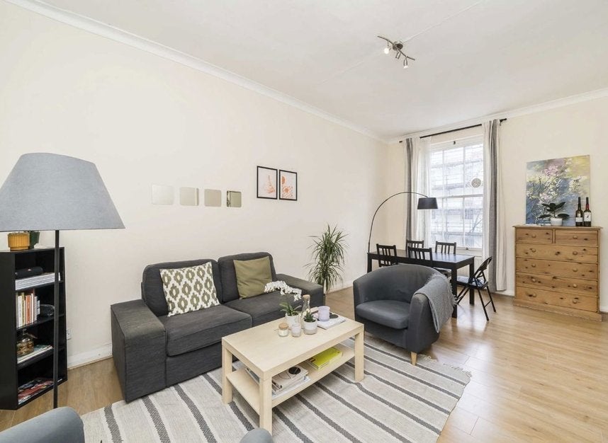 Flat Prince's Square in City of Westminster