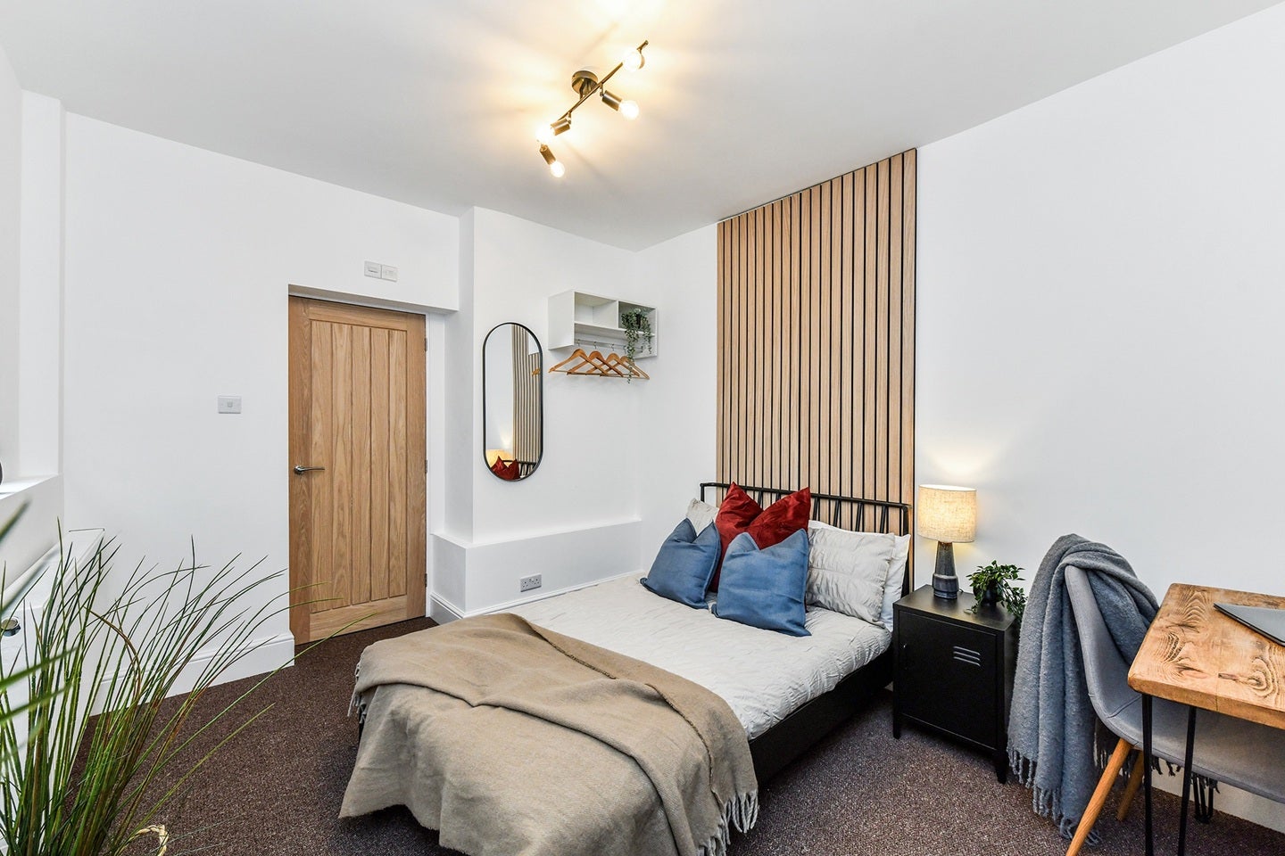 Room Duffield Road in Derby