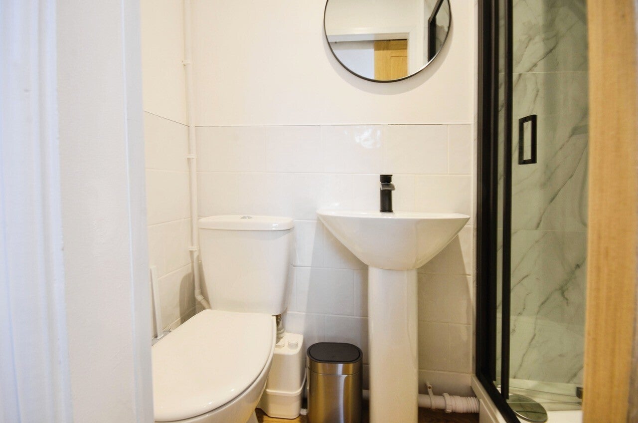 Room Middlecroft Lane in Gosport