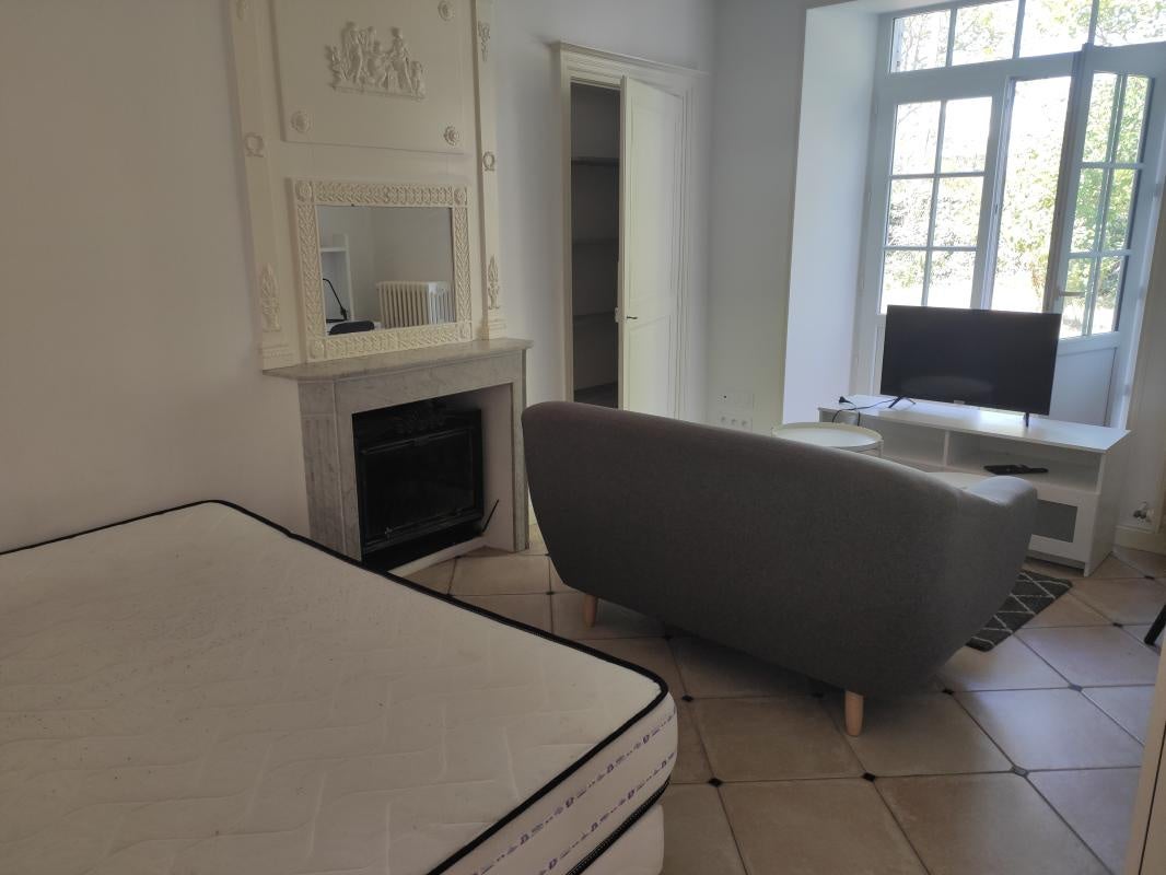 Flat Place Louis Imbach in Angers