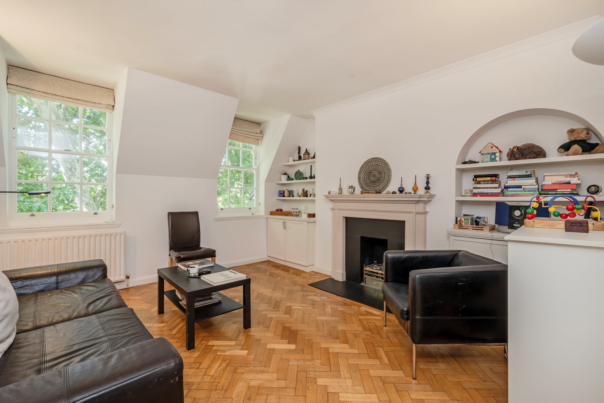Flat Kensington Church Walk in Greater London