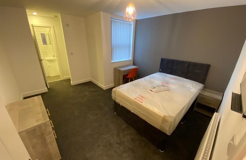 Room St. George's Road in Coventry