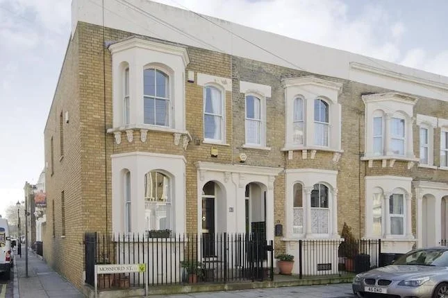 House Mossford Street in Greater London