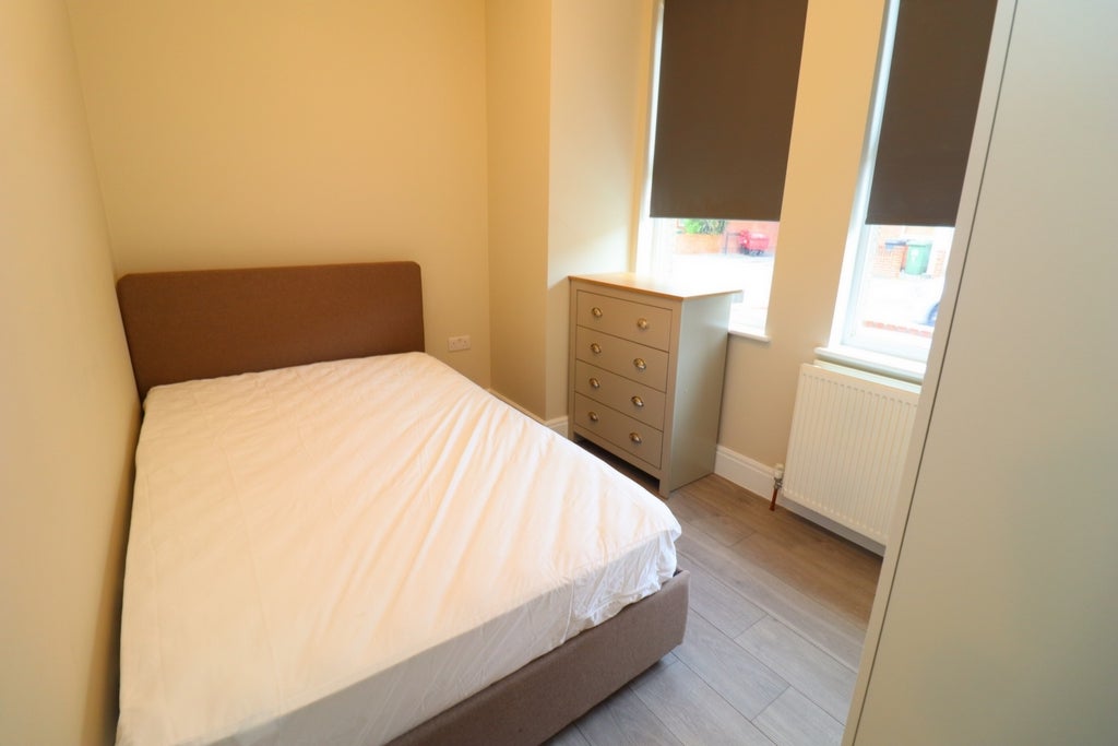 Room Globe Road in Greater London