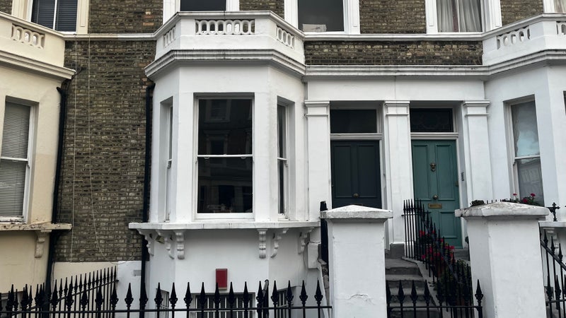 Flat Ongar Road in Greater London