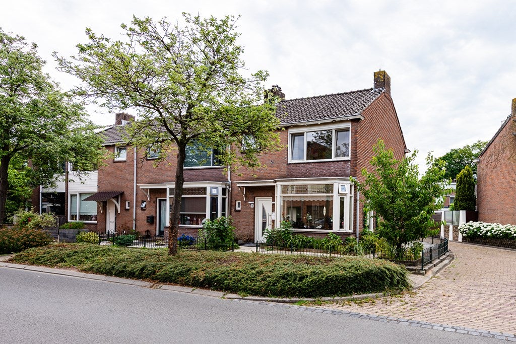 Huis Saturnusstraat 16 in Hengelo