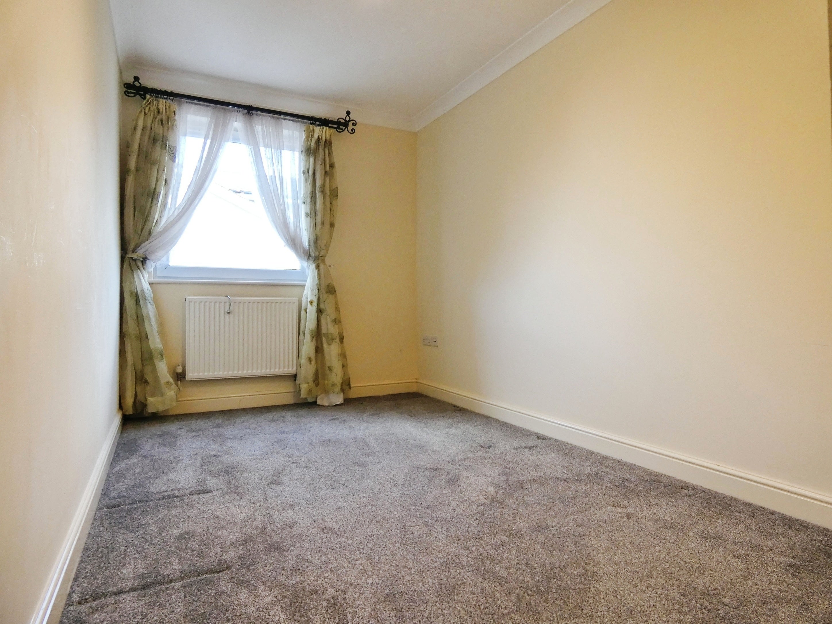 Flat Melbourne Road in Greater London