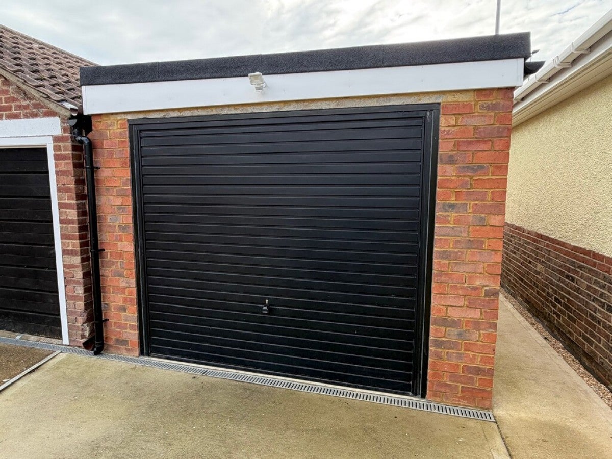 Flat Berriedale Close in Adur