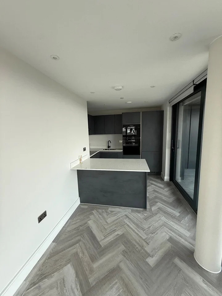 Flat Cockfosters Road in Greater London