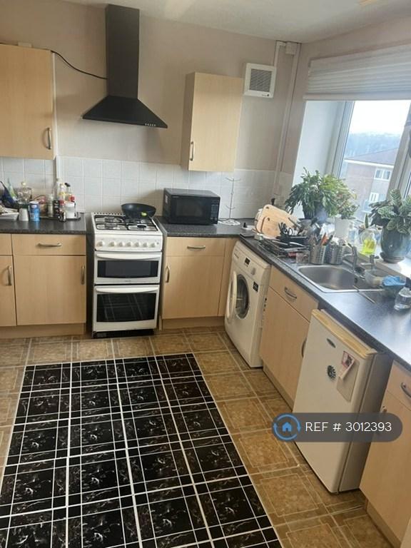Room Argie Avenue in Leeds