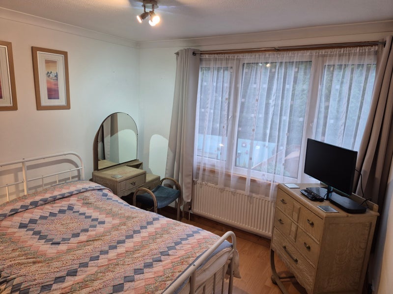 Room Wood Close in Windsor
