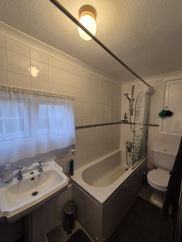 Room Wood Close in Windsor