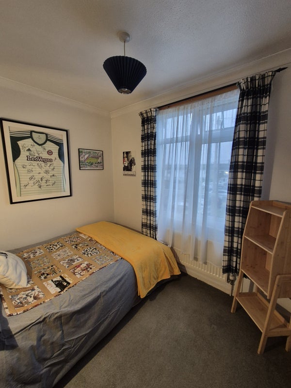 Room Wood Close in Windsor