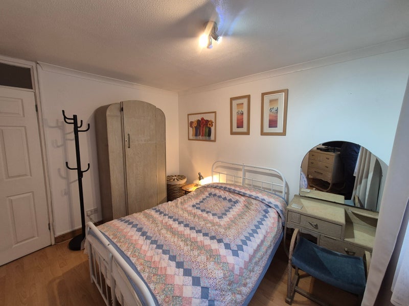 Room Wood Close in Windsor