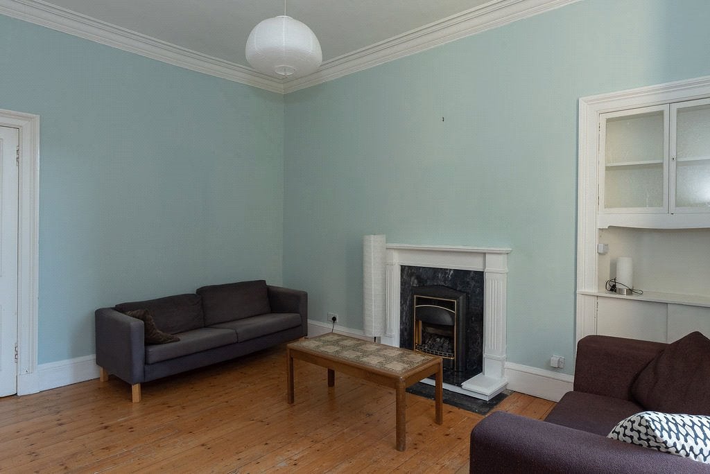 Flat Cathcart Place in City of Edinburgh
