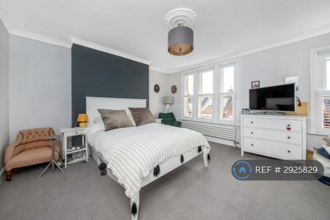 Room Wiverton Road in Greater London