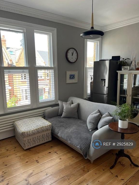 Room Wiverton Road in Greater London