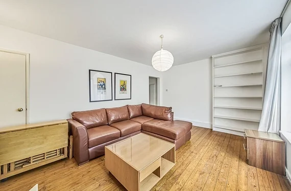 Flat Abbey Street in Greater London