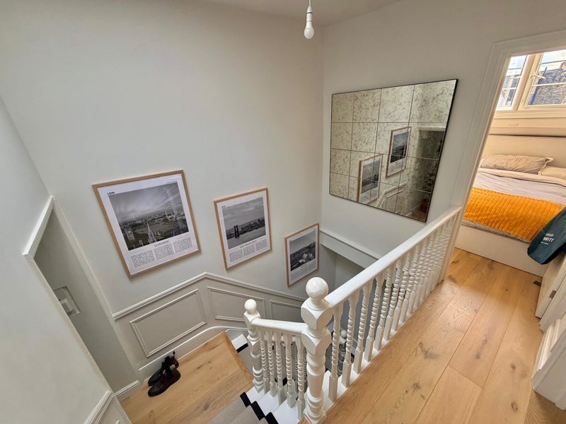 Room Drakefield Road in Greater London