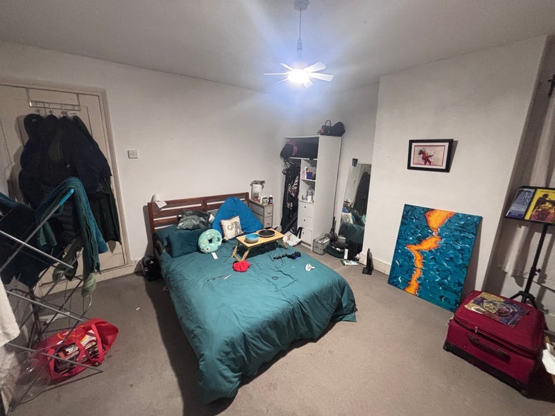 Room Idmiston Road in Greater London