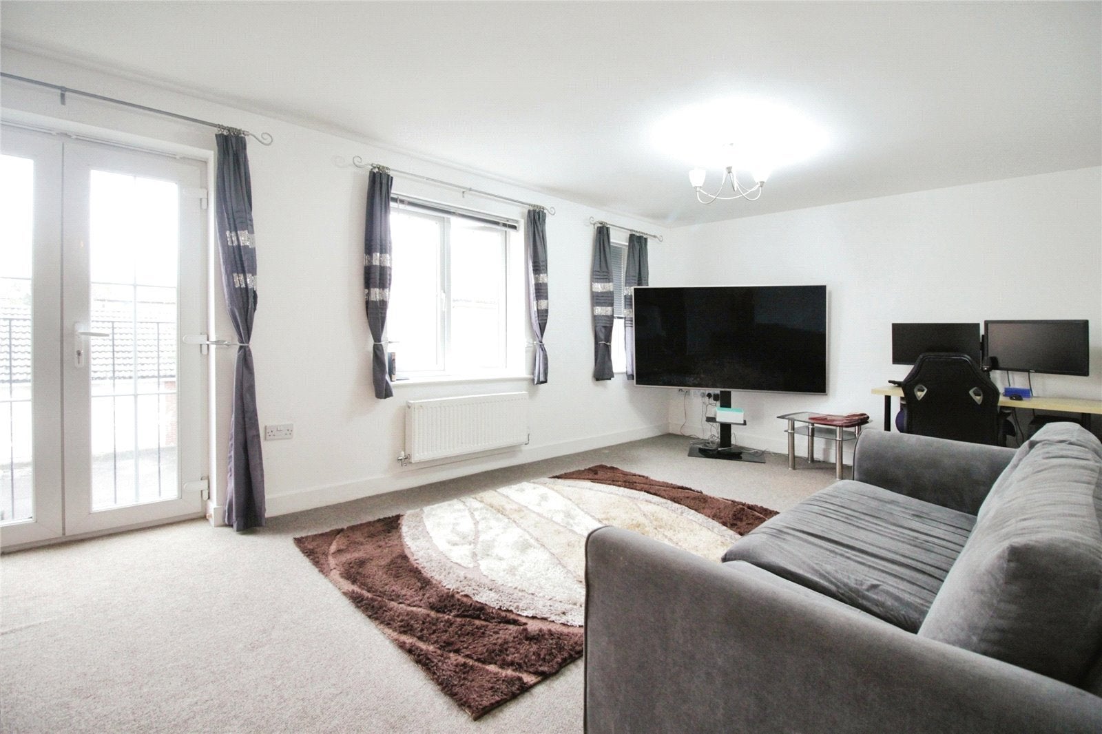 Flat Panyers Gardens in Greater London
