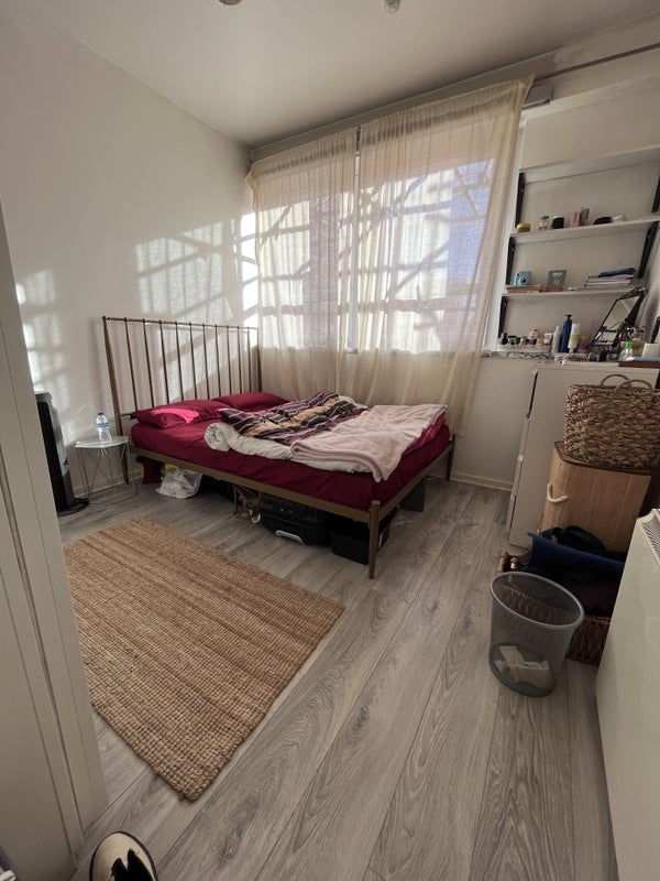 Flat Calderwood Street in Greater London