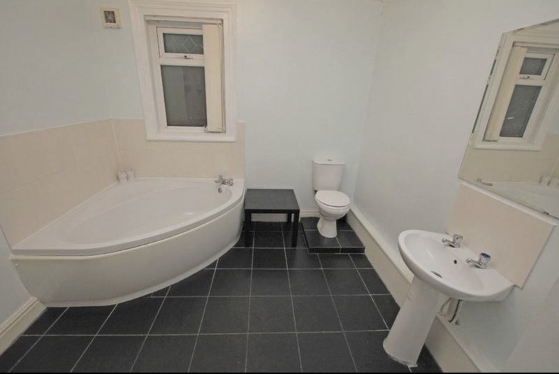 Room Aigburth Road in Liverpool