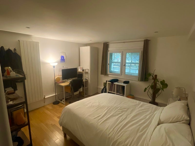 Room Balls Pond Road in Greater London