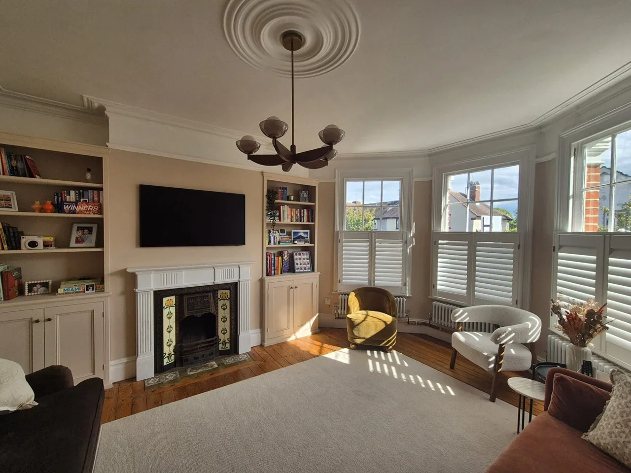 Flat Nightingale Lane in Greater London